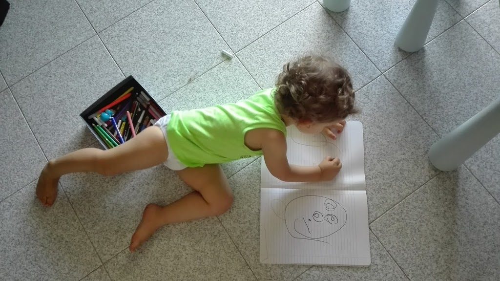 Bambino disegna - come togliere pannolini